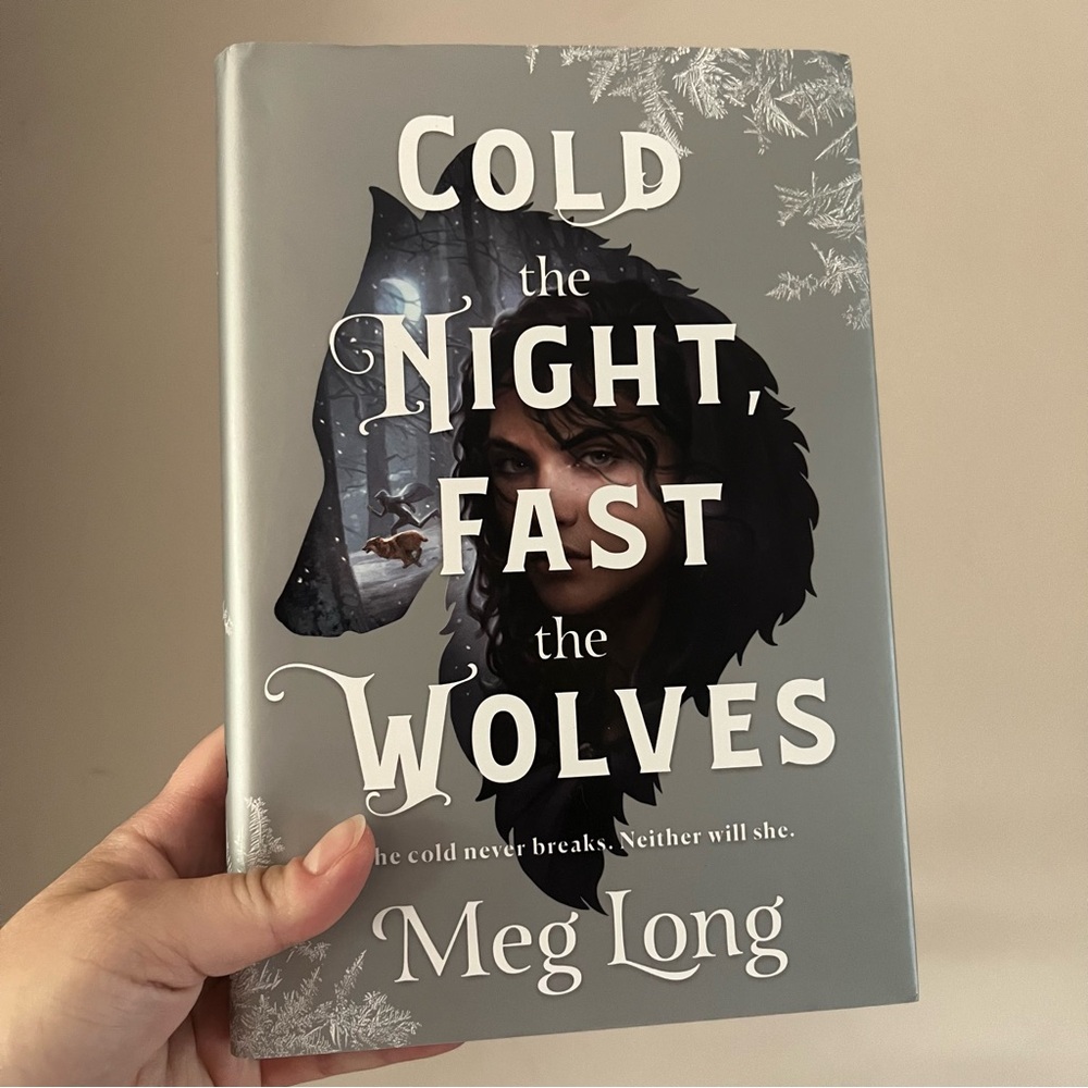 📚 4/25$ 📚 Cold the Night Fast the Wolves Book | Booktok Fantasy
